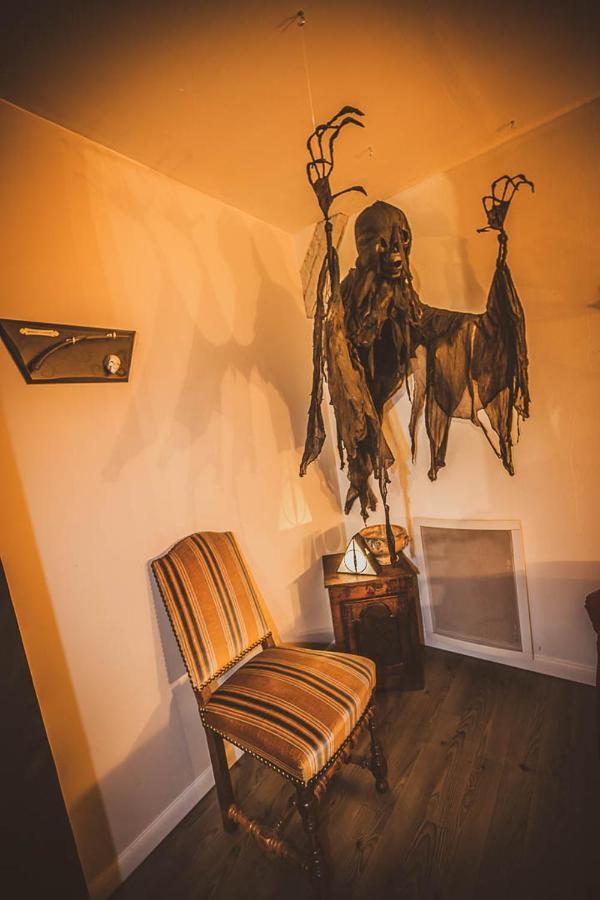 Repaire Du Sorcier Un Apartement Magique Труа Экстерьер фото