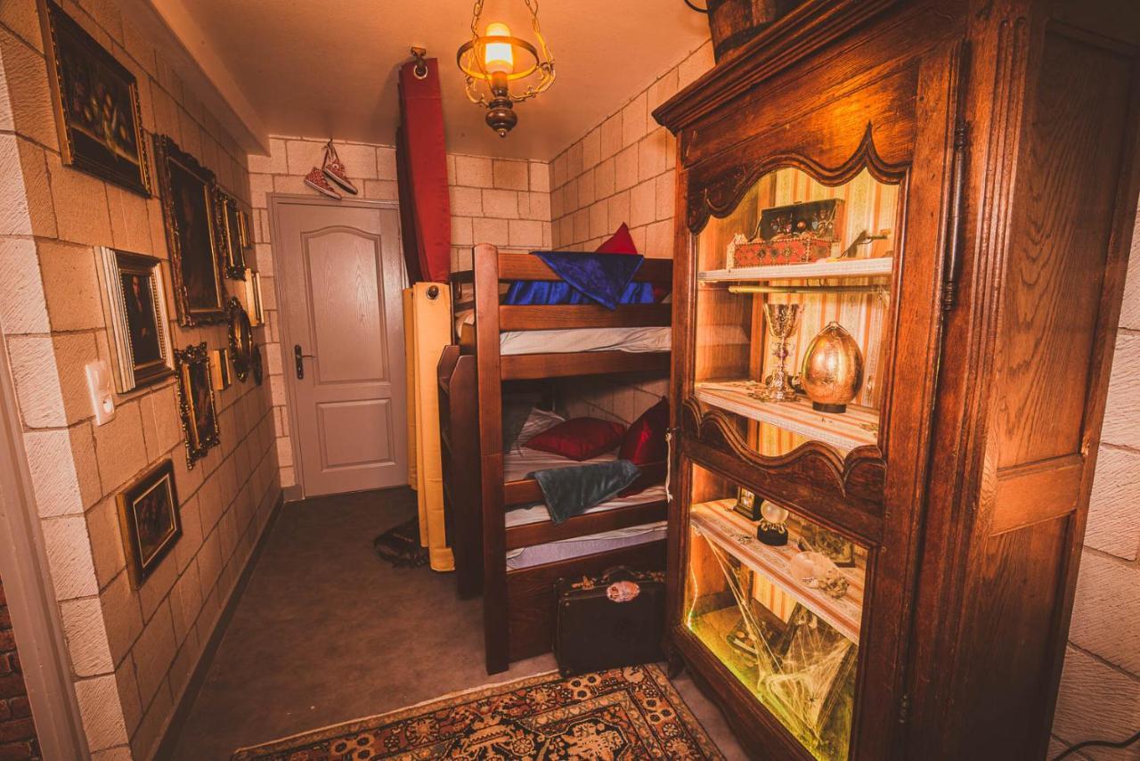 Repaire Du Sorcier Un Apartement Magique Труа Экстерьер фото