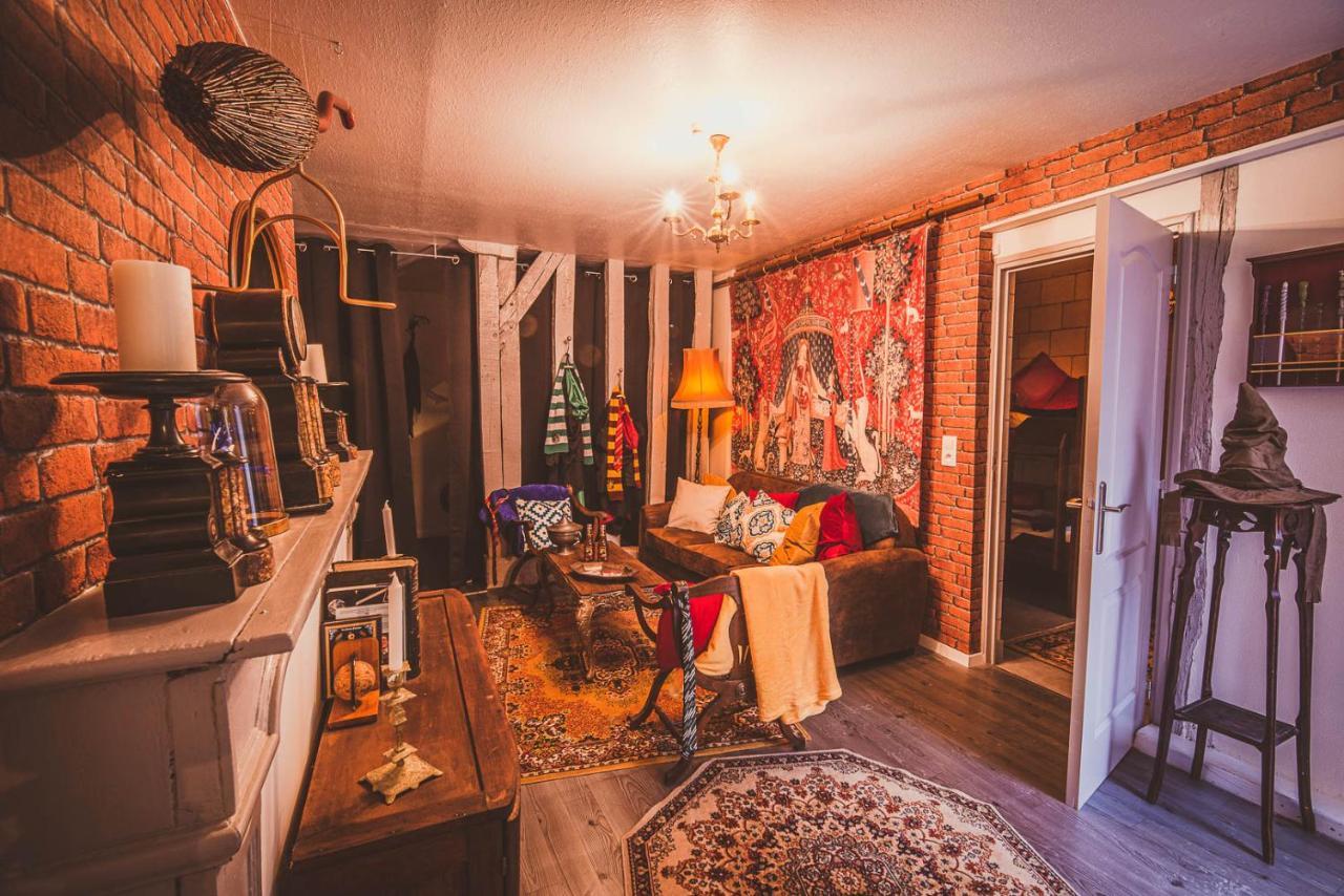 Repaire Du Sorcier Un Apartement Magique Труа Экстерьер фото