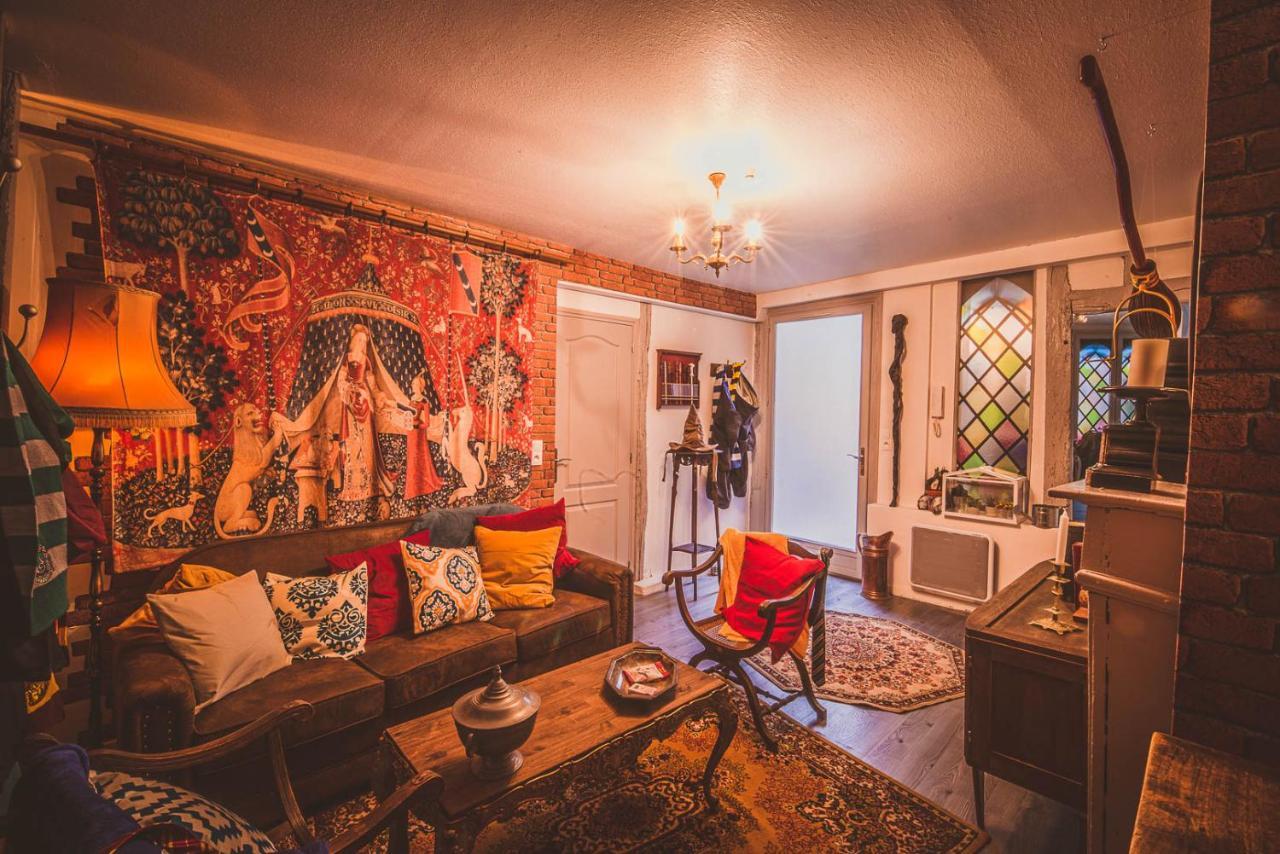Repaire Du Sorcier Un Apartement Magique Труа Экстерьер фото